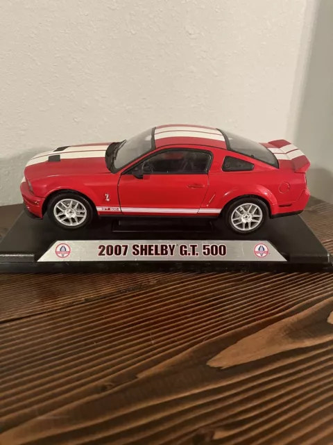 2007 Shelby GT500 Red and White Shelby Collectables Die Cast 1:18 Rare*