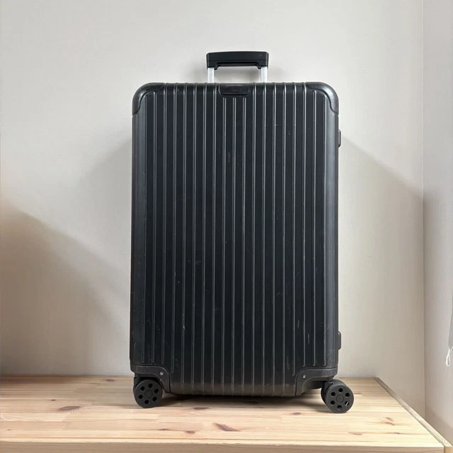 RIMOWA ESSENTIAL CHECK-IN L 85L Black 4 wheels Carry Case Suitcase