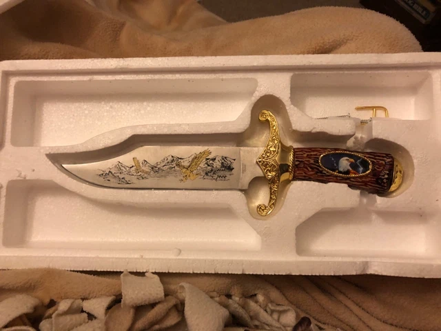 THE AMERICAN EAGLE Bowie Knife Ronald Van Ruyckevelt with Display