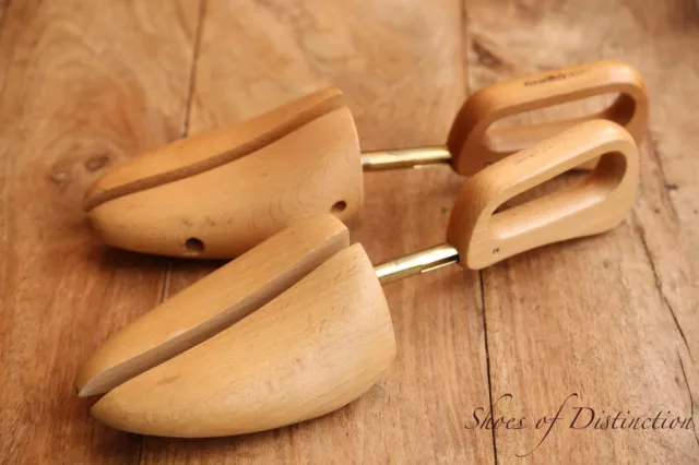 Russell & Bromley Wooden Shoe Trees Stretchers Shoes Size Medium UK 8 US 9 EU 42