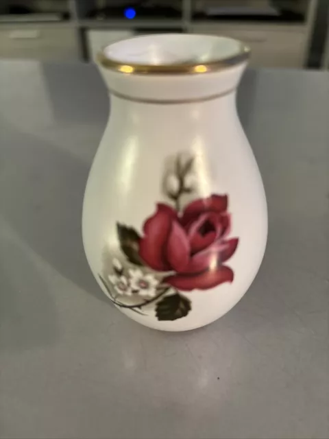 Flora Gouda Holland Small Vase Red Rose 8 cm tall