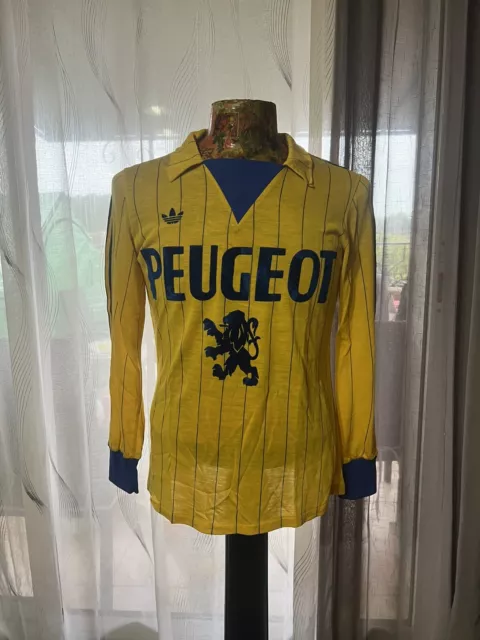 Maillots Bernard Genghini FC.Sochaux Coupe De France 1980/1981.