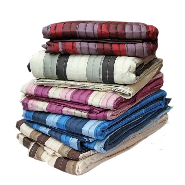 Matelassé Luxe Panneau Rayé Couvre-Lit Couverture 2 Tailles & 5 Couleurs