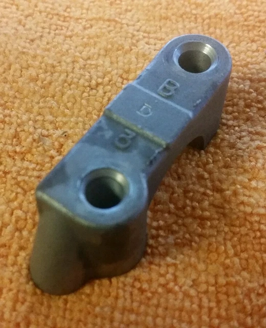 NISSAN 350Z INFINITY G35 Oem Engine Bearing Camshaft Cap (D) 19.97