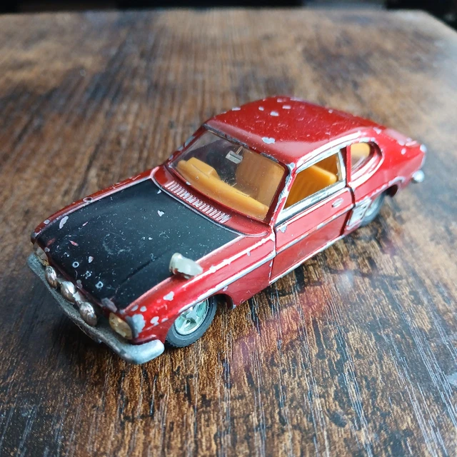 Dinky Toys 165 Ford Capri Violet Métallisé - Miniature UK - VNMINT