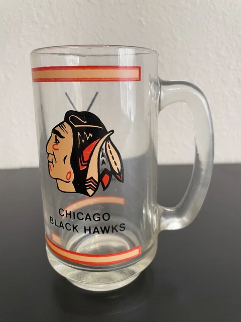 VINTAGE 1970S/80S CHICAGO Blackhawks glass mug cross Hockey Sticks 5.5