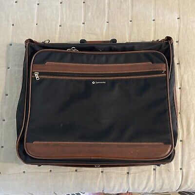 Vintage Samsonite Luggage / Hang Up Bag in Black & Brown Leather.