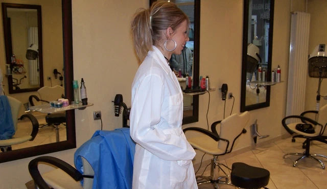 NOUVELLE EN NYLON 66 BLOUSE COIFFEUSE NYLON FRISEUSE