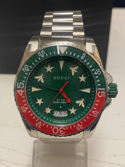 Gucci Dive YA136222 Quartz Green Dial Stainless Steel Bracelet Men's Watch