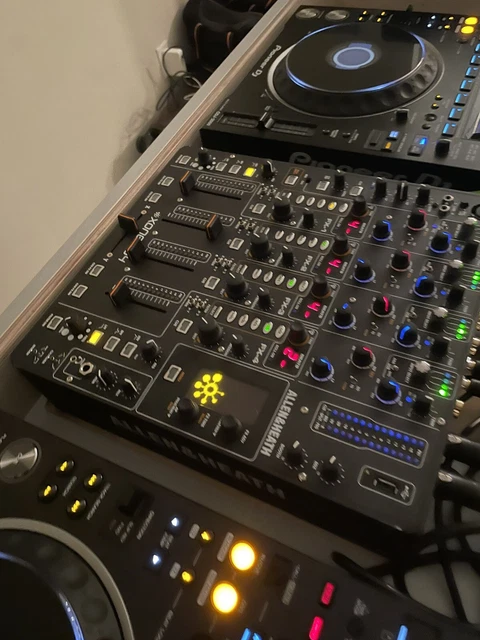 Allen & Heath xone:DB4