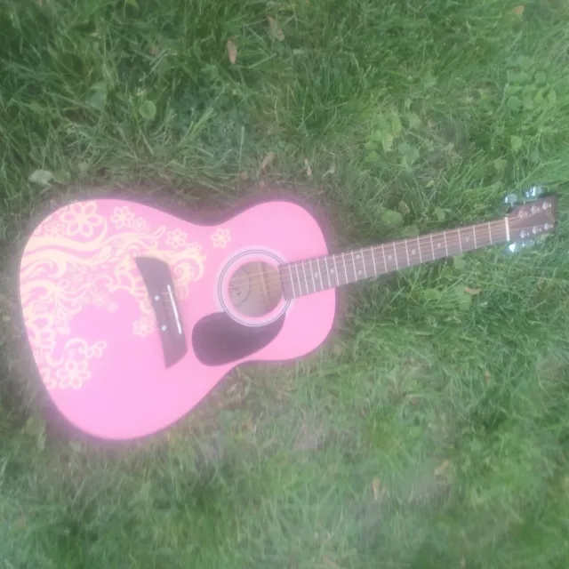 First Act Wood 6 strings Acoustic Guitar Classic Parlor Size Pink