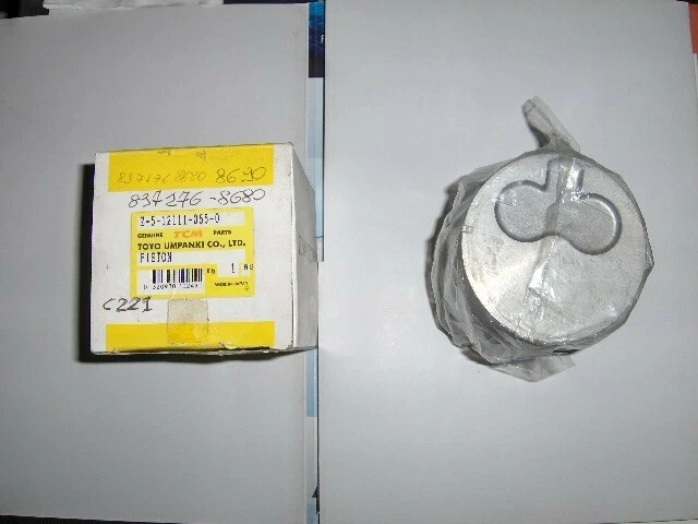 ISUZU Engine C221 - PISTON STD codice 512111-065-0