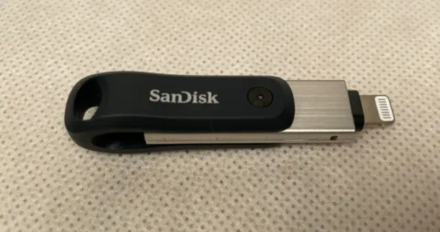 SanDisk iXpand Go Flash-Laufwerk - iPhone/iPad und USB 3.0 - 128 GB