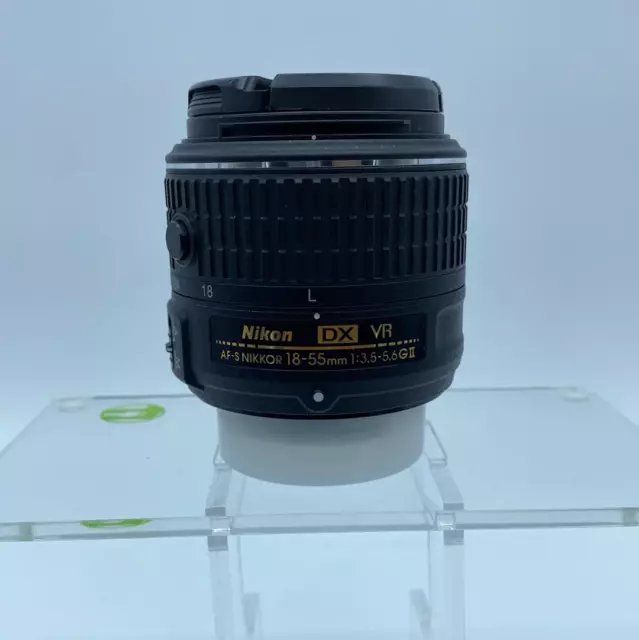 Nikon AF-S NIKKOR 18-55mm f/3.5-5.6 G II DX VR Lens