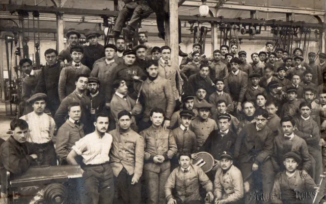 Carte Photo - 51 - REIMS - Elèves de l'Ecole Catholique des Arts et Métiers 1912