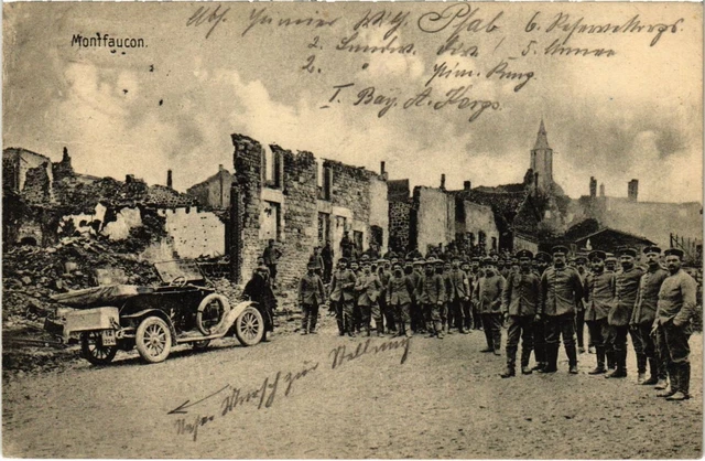 CPA Montfaucon - Rue - Auto - Ruines- Soldiers (1036985)