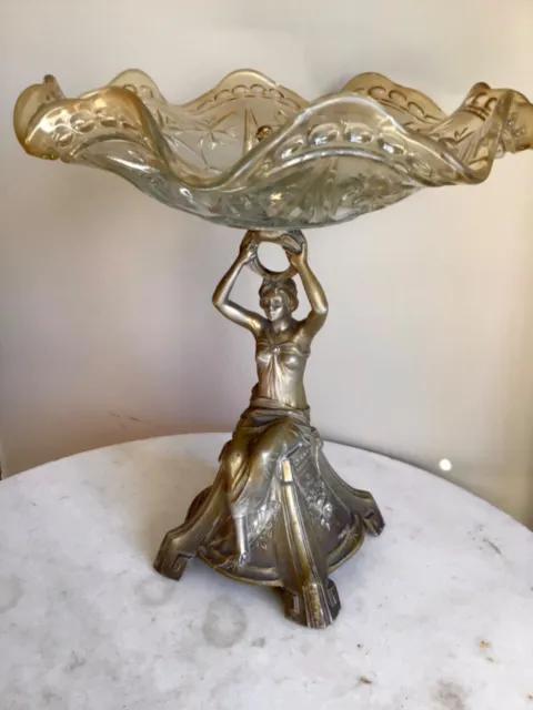 ancien centre de table Art Nouveau avec sculpture , fin du 19ème siècle