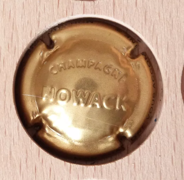 Capsule de champagne Nowack estampée