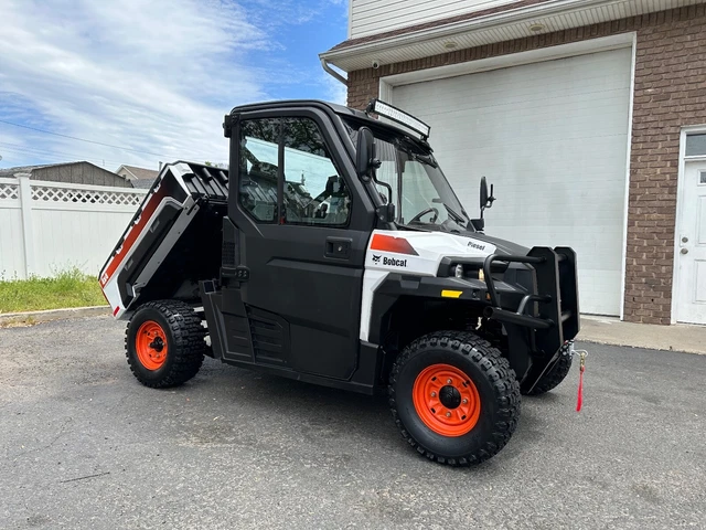 Bobcat 3400 Hd1000 Delux 4X4, Cab, Hot/Cold Air, Brand New Winch, Led, Hd Bumper