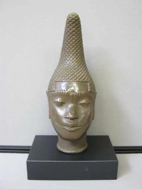 reproduction-of-iconic-16th-century-bronze-queen-idia-of-benin