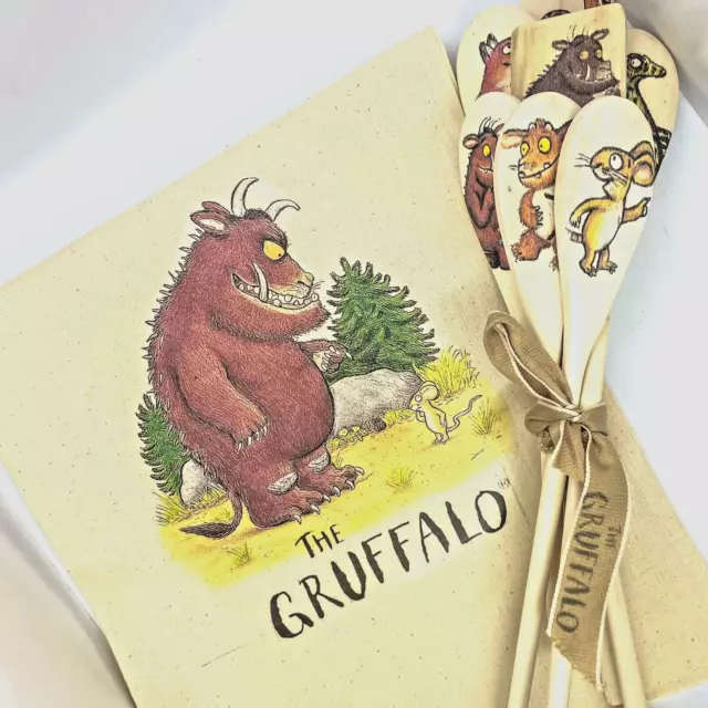 GRUFFALO-STICK MAN-ROOM ON the broom-Snail & the whale Julia Donaldson ...