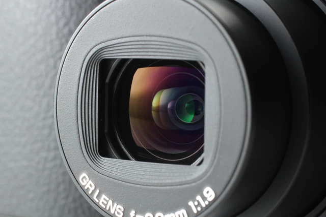 [MINT w/case]SH:3275 Ricoh GR Digital III 10.0MP Compact Black Camera From JAPAN 3