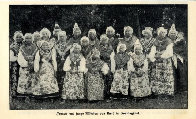 Frauen und Mädchen von Runö (Estland) im Sonntagsstaat Histor. Memorabilie 1912