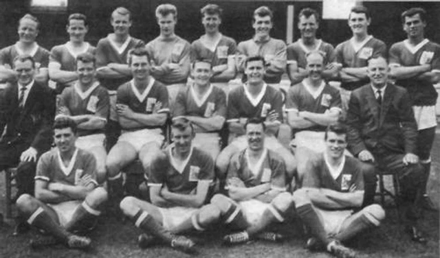 NOTTINGHAM FOREST FOOTBALL Team Photo>196263 Season £3.50 PicClick UK