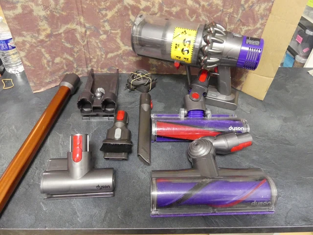Aspirateur balais Dyson V10 Absolute (Occasion, incomplet et avec défaut)