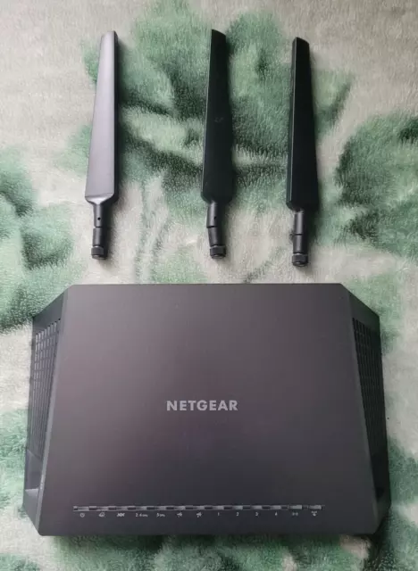 Netgear Nighthawk D7000 AC1900 modem router dual band Gigabit WiFi VDSL/ADSL