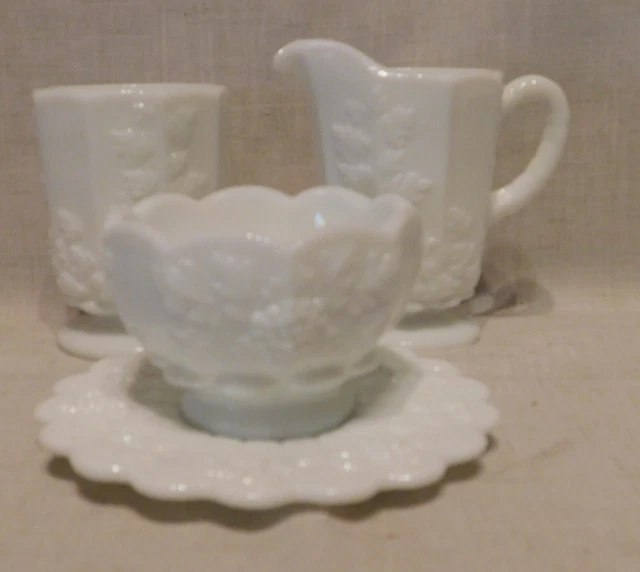 Vintage westmoreland milkglass creamer sugar jam/ jelly dish w/ underplate tags