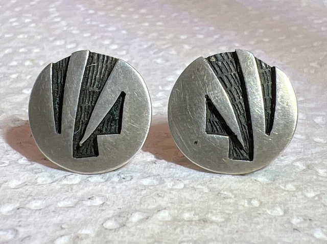 Native American Hyson Stephen Sterling Silver Round Post Earrings Native American Hyson Stephen Sterling Silver Round Post Earrings