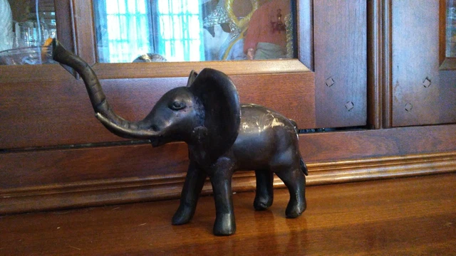 Eléphant en bronze art ethnique Africain