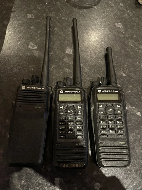 Lot 3 Radios Motorola DP3400 UHF + 2 Chargeurs HTN9000 (pour Pièces)
