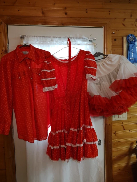 Red Dot Square Dance Women 10/Man 16.5-33