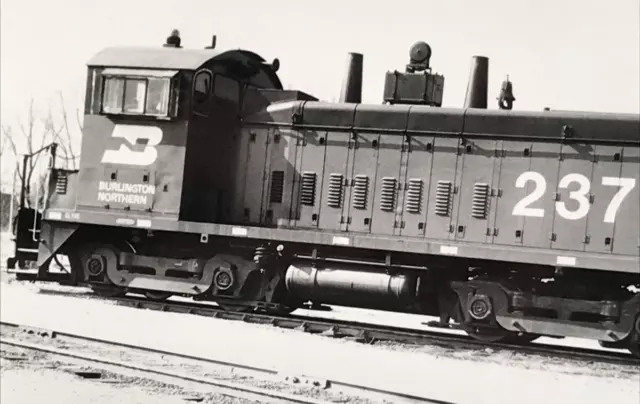 Burlington Northern Railroad BN #237 SW1200 Locomotive Train B&W Photo Aurora IL