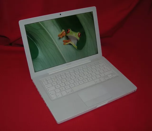 No 2 Apple MacBook 13in 2 Ghz Core 2 Duo 120GB HDD 4 GB RAM DVD WiFi A1181 2009