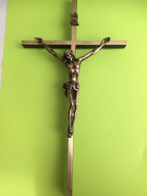 KREUZ---KRUZEFIX--- Kreuz mit Jesus Figur ---Messing ---Alt