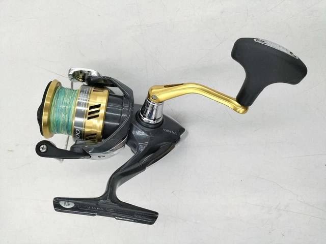 SHIMANO SAHARA C3000 未使用 SHIMANO SAHARA C3000 Spinning Reel Used Black 3000 Series