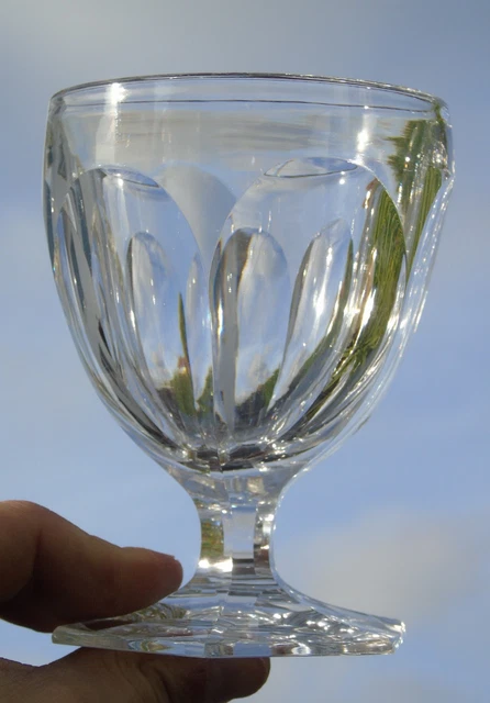 Baccarat? Verre à eau en cristal taillé. XIXe s. Haut. 11,8 cm- Diam buv. 8,8 cm