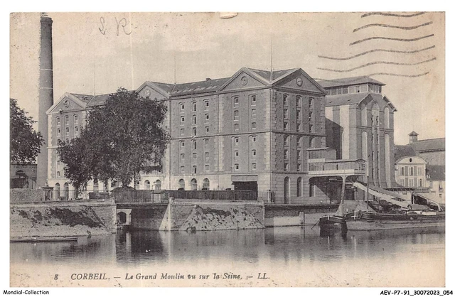 91 - Corbeil Essonnes - Les grands Moulins pris des bords de la Seine