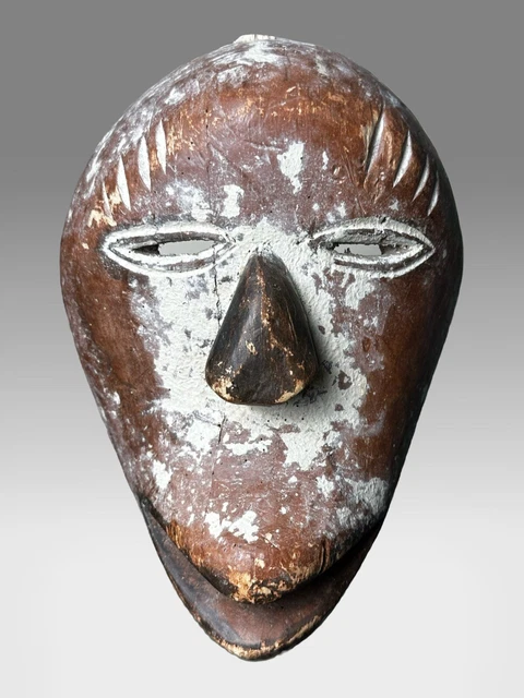 African Carved Wood Congo Tribal Mask w/pigment 11”x8”