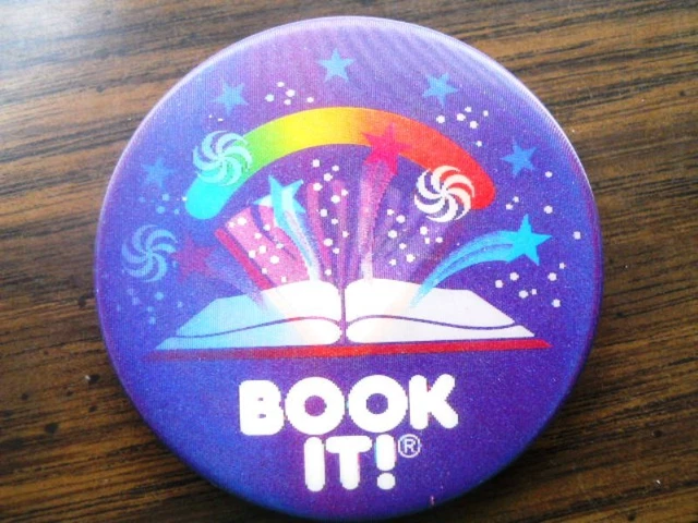 Employee Flair Crew Member Restaurants & Fast Food Pins, Buttons, Pinbacks