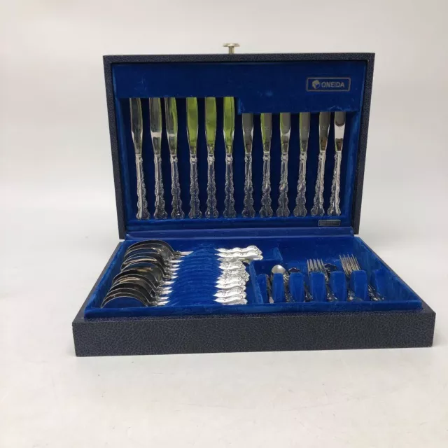 Oneida 68 Piece Stainless Steel Cutlery Set + Hard Case Kitchenware Home -CP