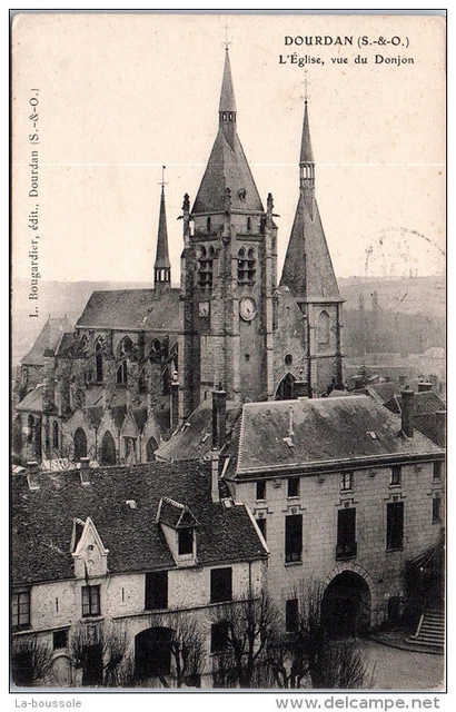 91 DOURDAN - L'eglise vue du donjon