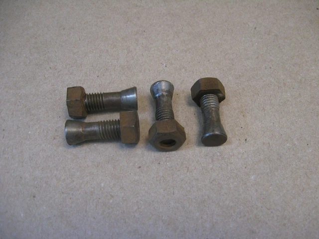 Antique 4 Singer Sewing Machine Cast Iron Treadle Base Bevel Head Bolts off 29-4
