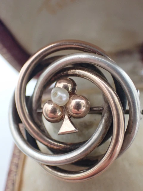 BELLE BROCHE EPINGLE ANCIENNE en ARGENT MASSIF ET CAMÉE SUR AGATE XIXe