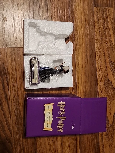Figurine Harry Potter "First Spell" Quantum Mechanix - Style Chibi 10 Cm - Avec Bulle à Message - Collection Poudlard