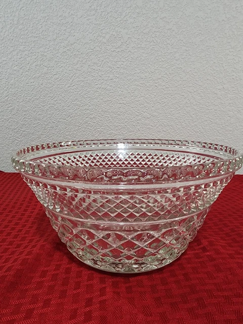 Anchor Hocking Wexford Large Serving / Salad / Fruit Bowl Punch Base Diamond