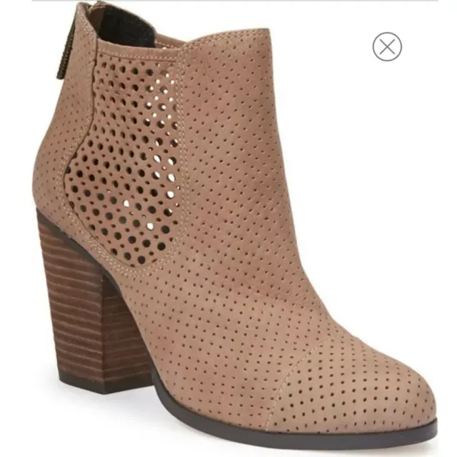 ADAM TUCKER  by me too Suede Perforated Leather Ankle Boots Size 6